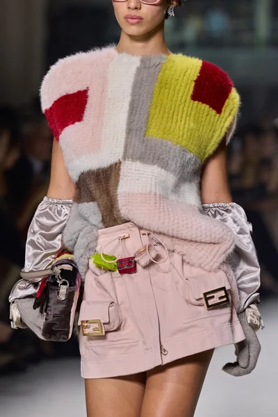Look 37